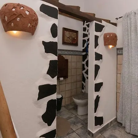 Los Dragos בית נופש טגיסי