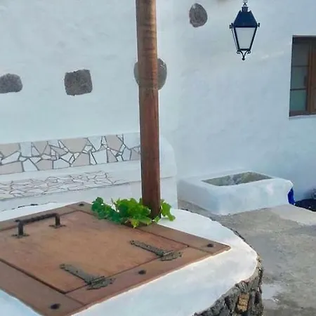 Holiday home Los Dragos
